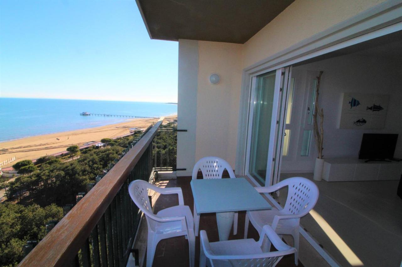 Residence Excelsior Lignano Sabbiadoro Luaran gambar