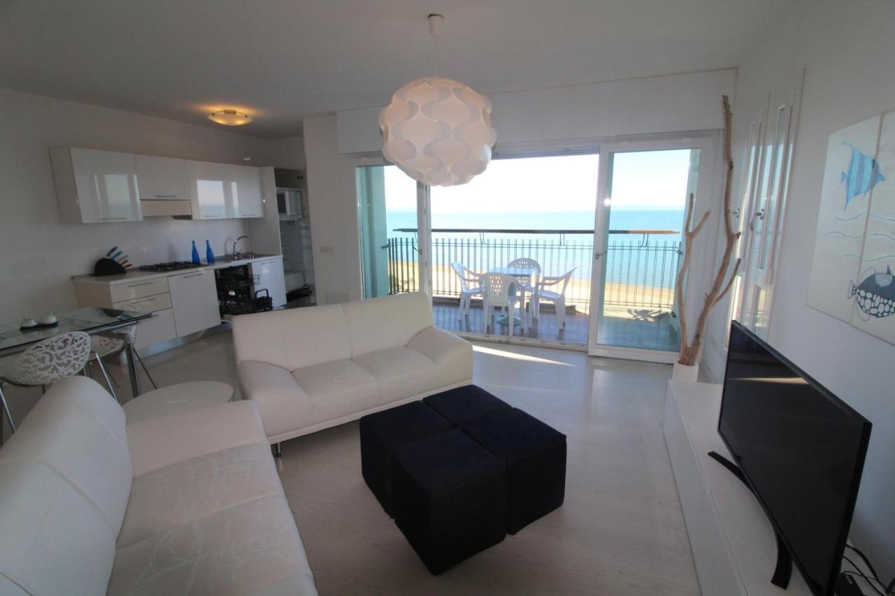 Residence Excelsior Lignano Sabbiadoro Luaran gambar