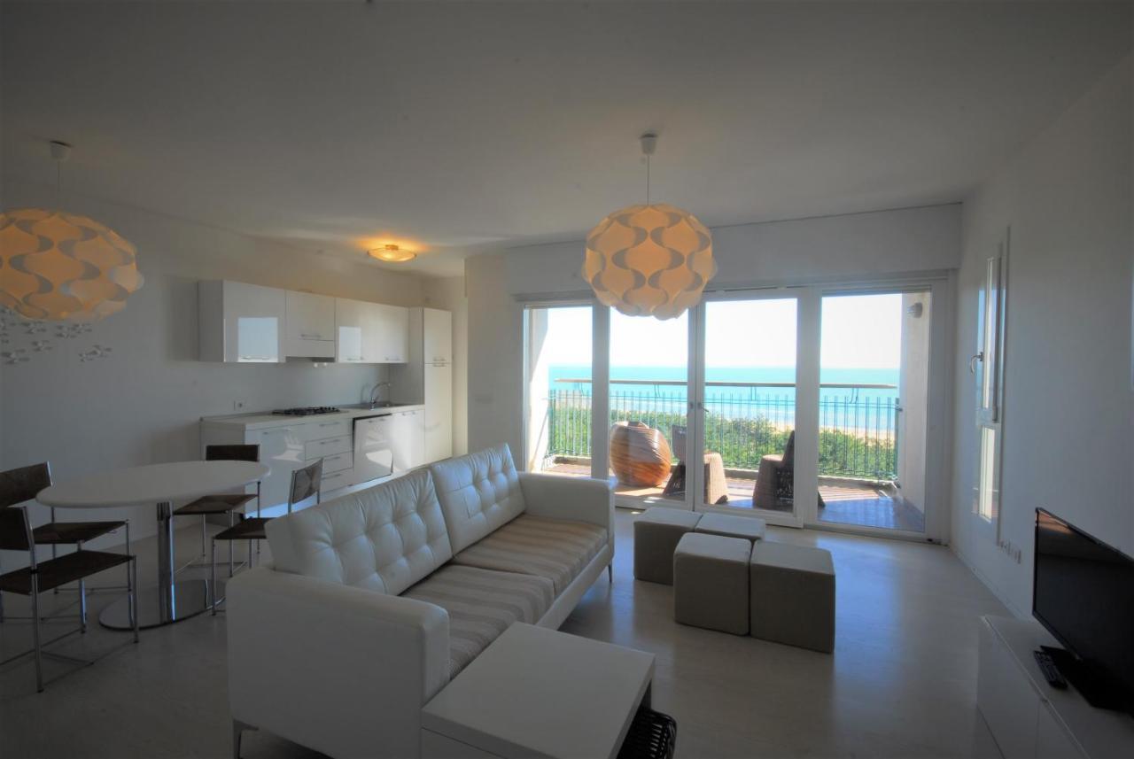 Residence Excelsior Lignano Sabbiadoro Luaran gambar
