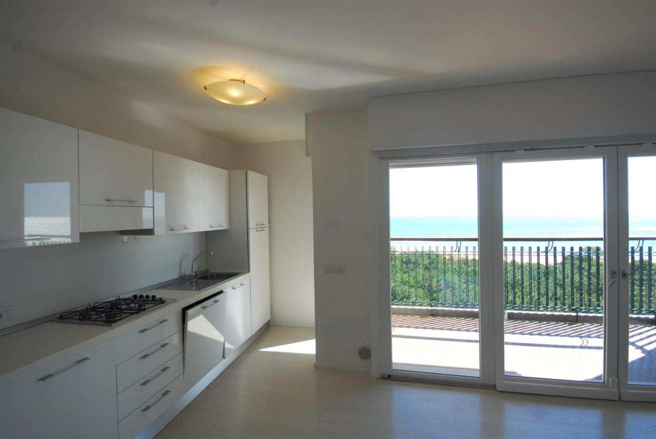 Residence Excelsior Lignano Sabbiadoro Luaran gambar